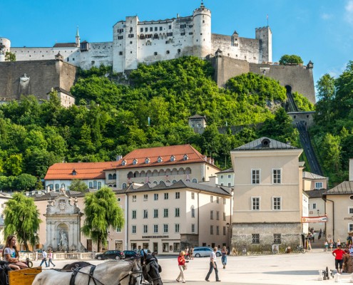 Sehenswürdige Stadt Salzburg bei jedem schlecht Wetter