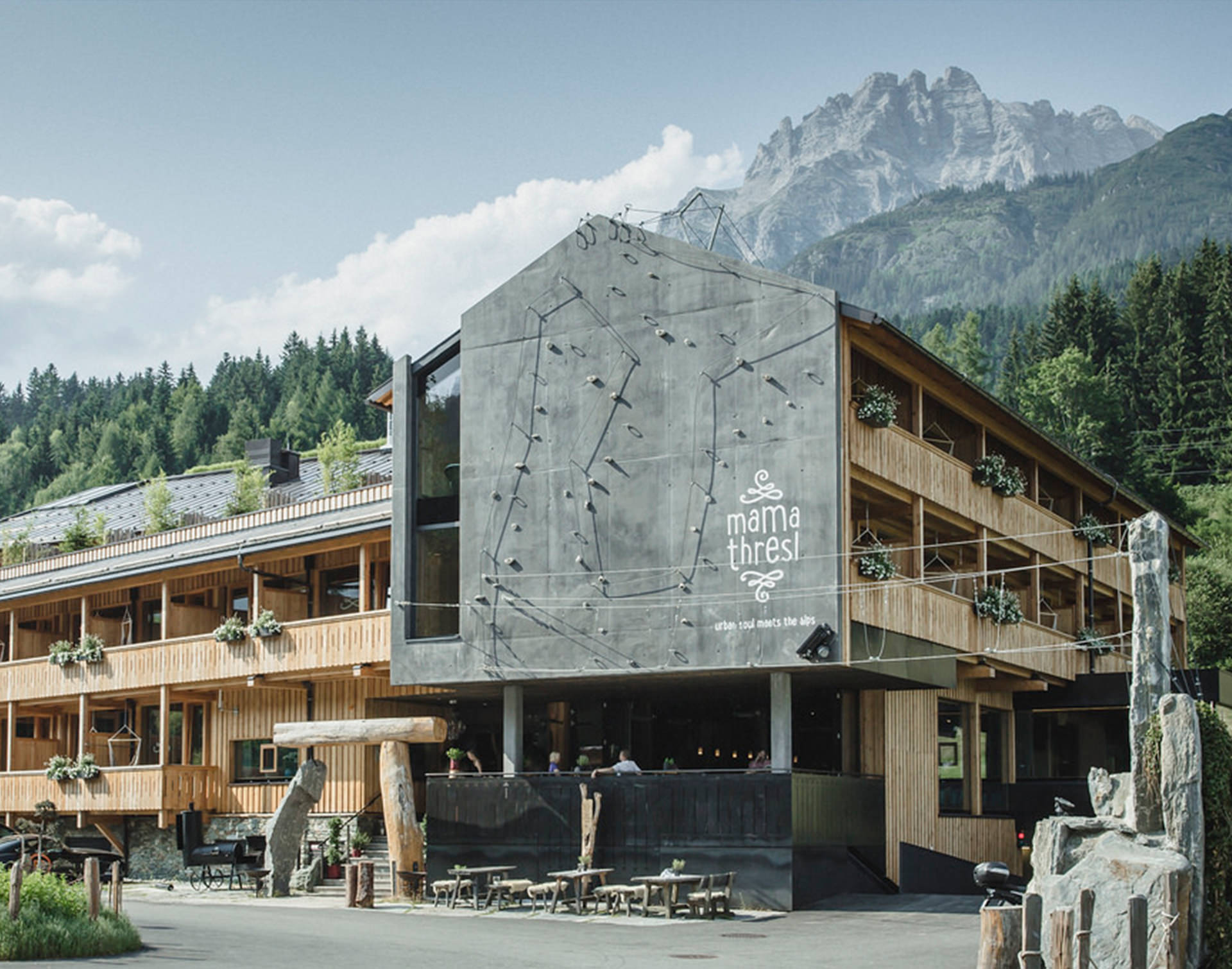 Mama Thresl Restaurant in Leogang zu Fuß erreichbar