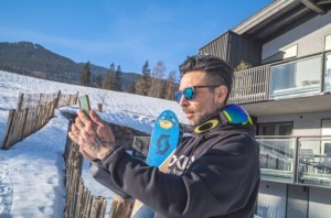 Auch ein Selfie darf bei Pistenblick in der Sonne nicht fehlen