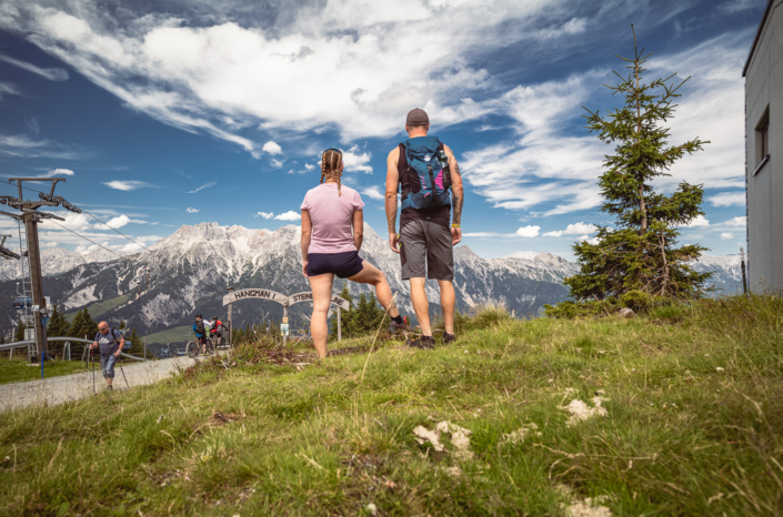 Aussicht zu den Leoganger Steinberge im Sommer