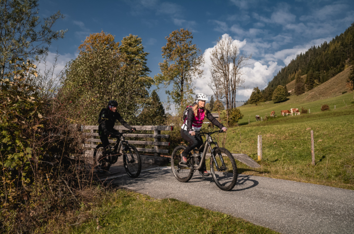 Zweisame Bikerunde im Goldenen Herbst Leogang