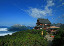 Wanderweg im Sommer zur Wiechenthaler Hütte Apart Herzog