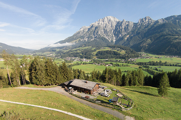 Studio Apart Herzog wandern zur Sinnlehenalm Leogang